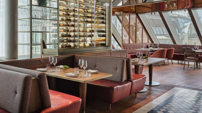 Neue Hoheit Restaurant & Bar - 5