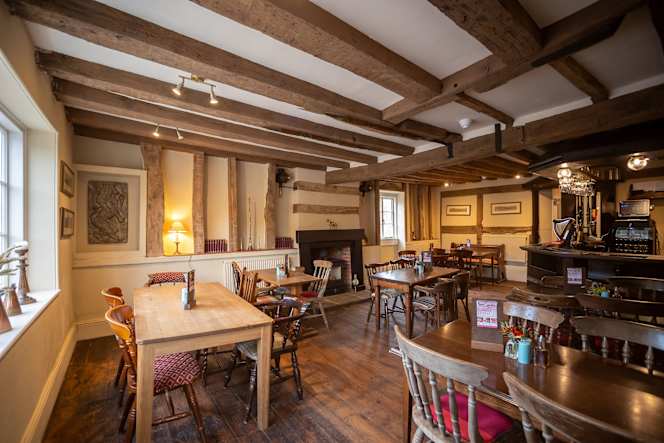 The Red Lion Madley - 3