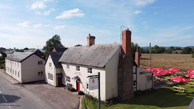 The Red Lion Madley - 0