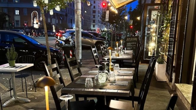 Giuliana Bar and Restaurant - 9