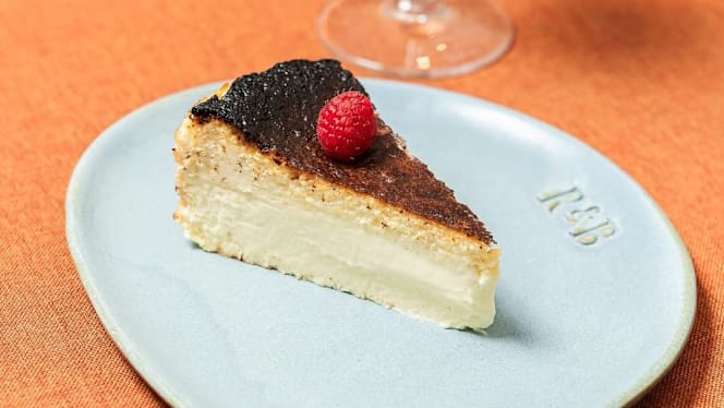 Rooster and bubbles eixample - Barcelona - 4