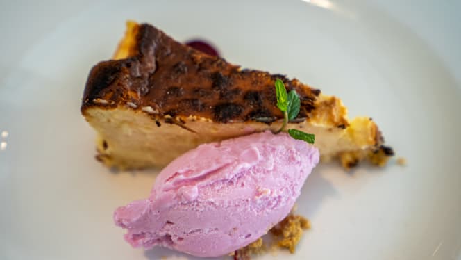 abba mia Restaurant by abba Huesca Hotel - 9