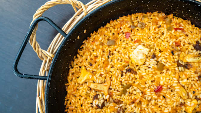 abba mia Restaurant by abba Huesca Hotel - 7