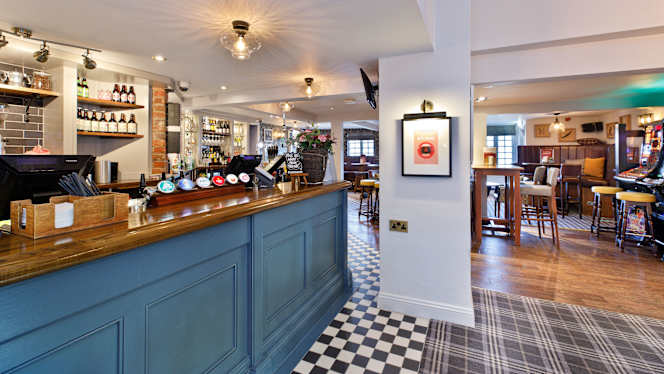 Horns Inn Ferndown - 5