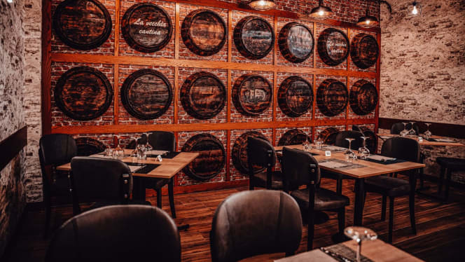 Ristorante pizzeria La Vecchia Cantina di Albusciago - 5