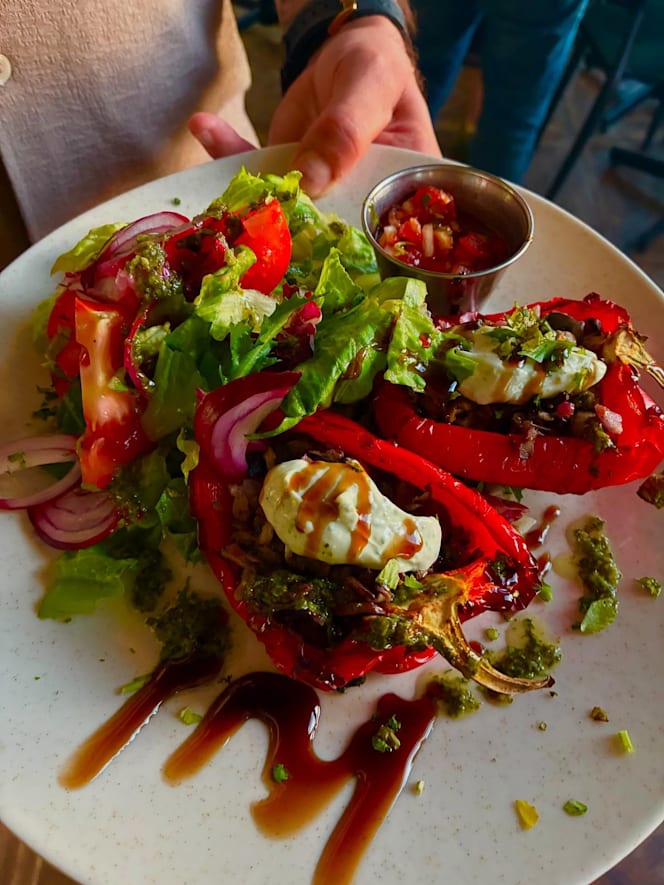 Los Pollos Hornsberg - 8