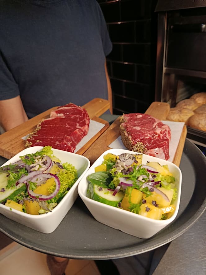 Cannibale - Bar à Viandes - 1