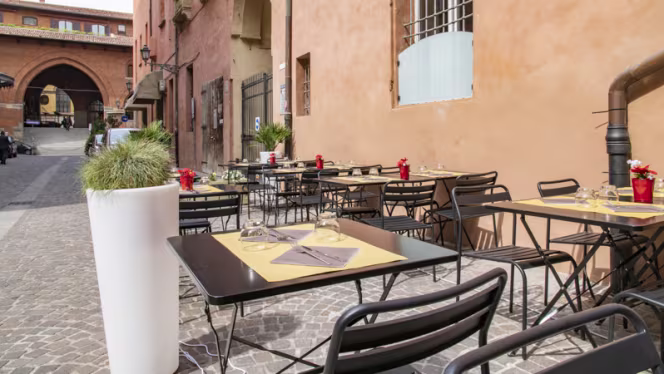 Castiglione Pizza e Cucina - 1