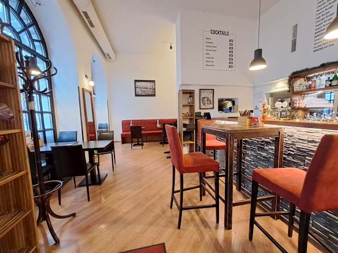 Bonema Burger & Cocktail Bar - 5