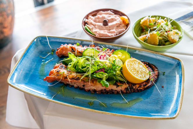 Alexander The Great Restaurant - 9