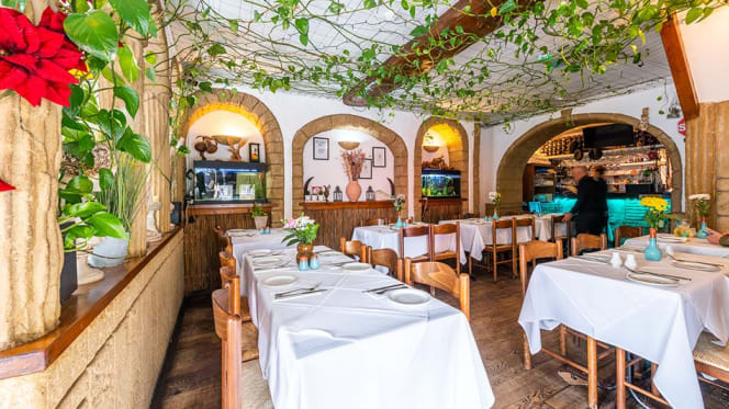 Alexander The Great Restaurant - 7