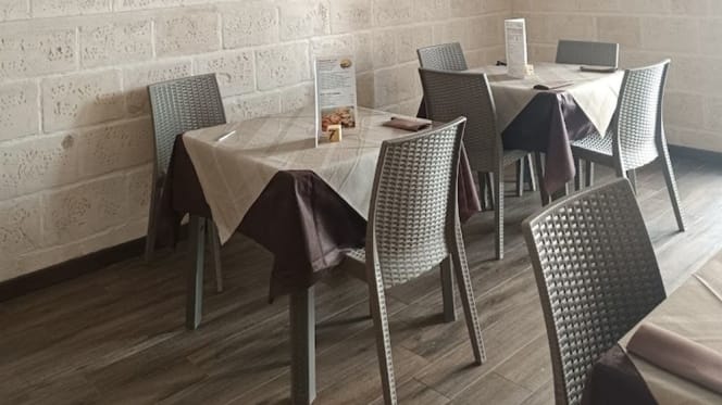 La Lanterna Pizzeria - 8