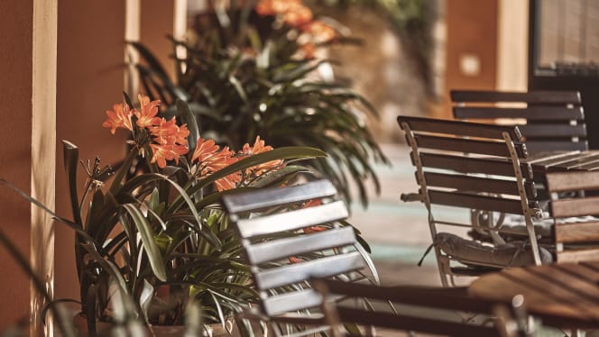 Maristel Bistro & Bar - 9