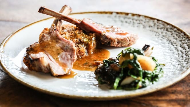 Kingston Country Courtyard - 9