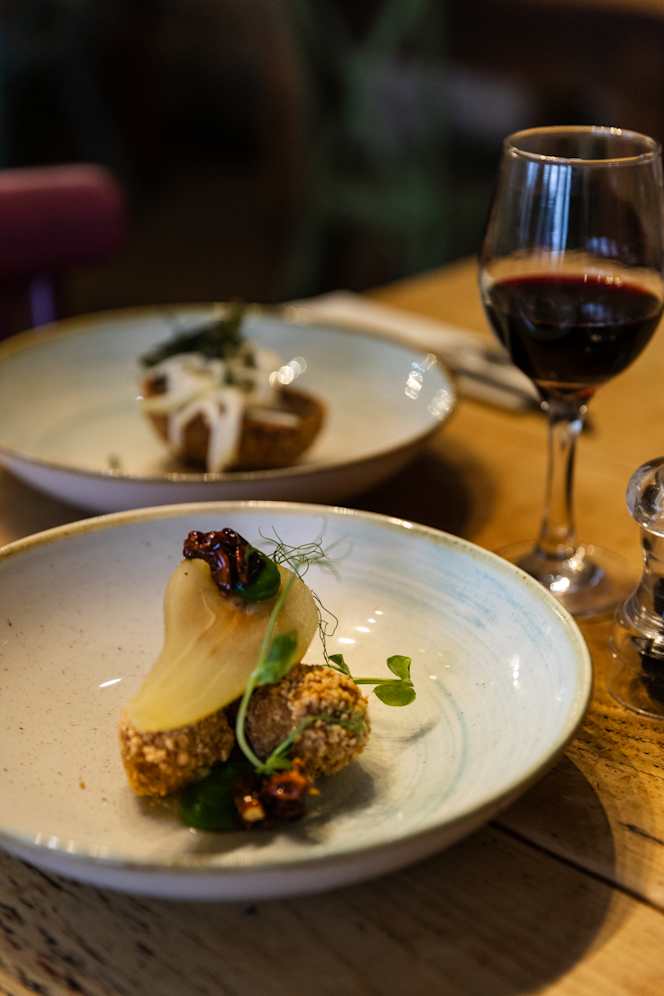 Kingston Country Courtyard - 2