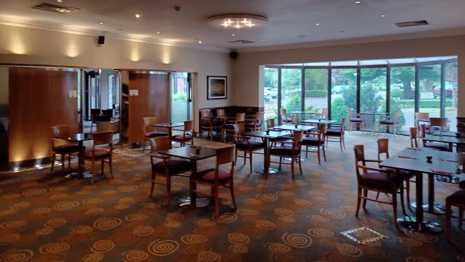 Mercure Hull Grange Park Hotel - Hull - 0