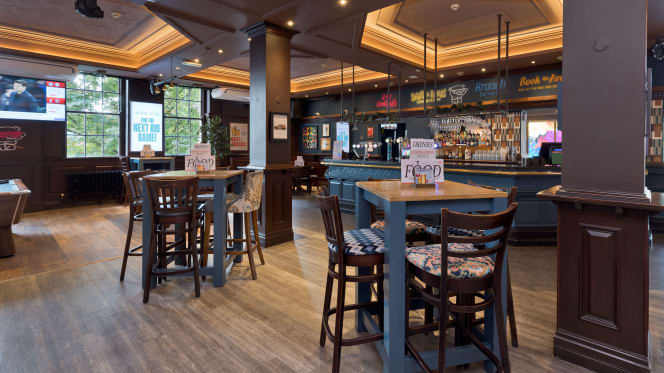 Off The Wall Chester - 8