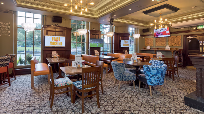 Off The Wall Chester - 3