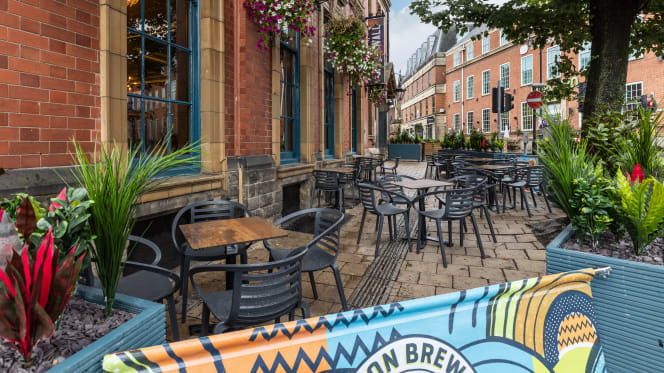 Off The Wall Chester - 7