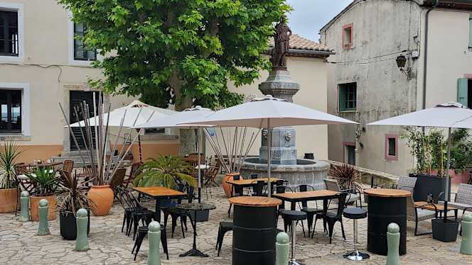 La Fontaine de Bages - 1