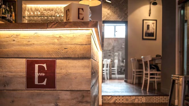 Essenza Wine Bar - 7