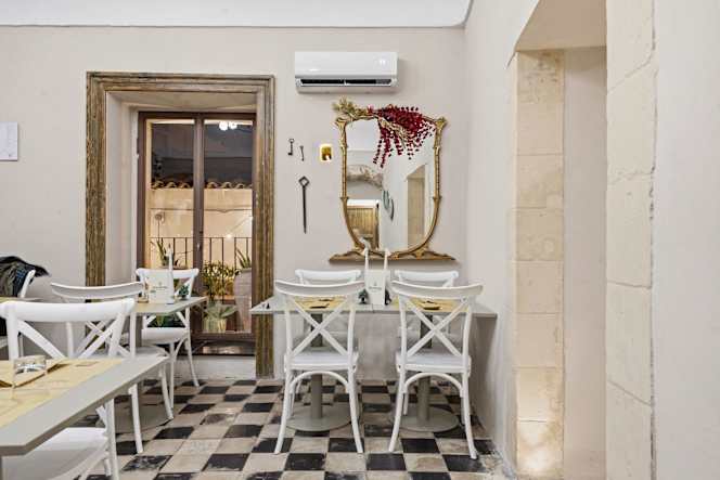 Agliastro Pizzeria di Quartiere Noto - 1