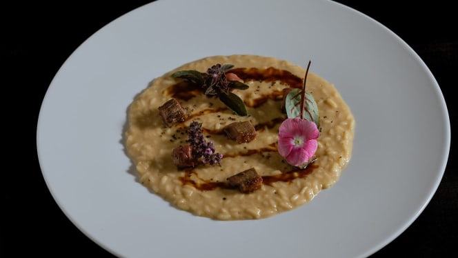 ADHOC Restaurant - 8