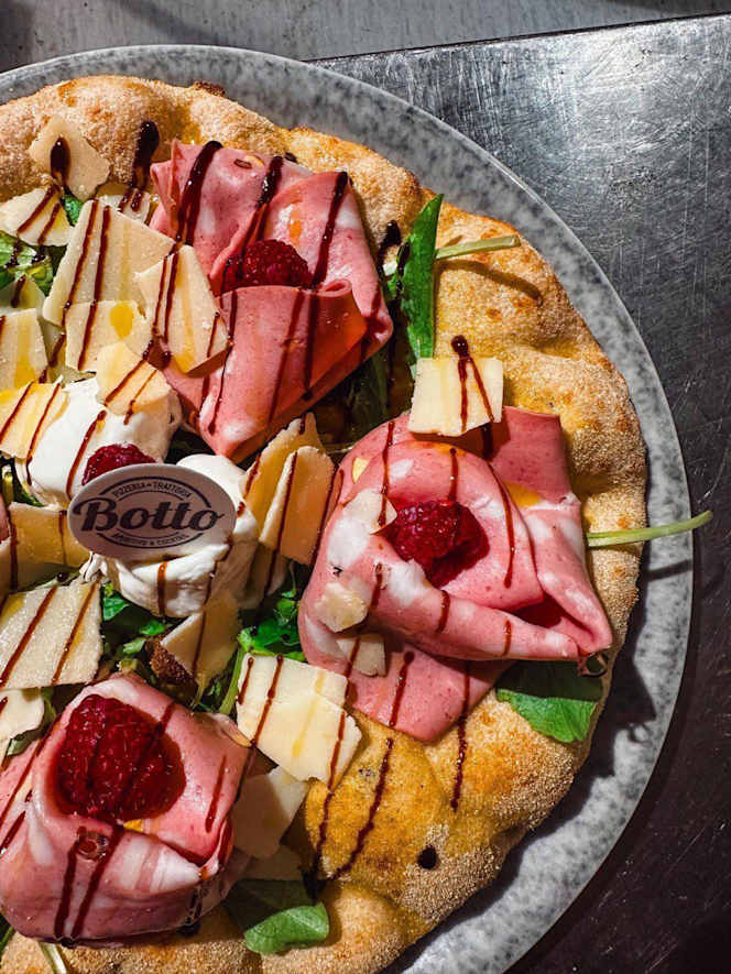 Botto Pizzeria Trattoria - 8