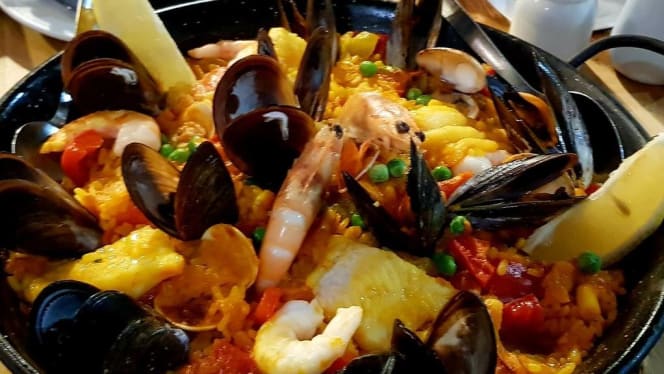 La Paella Tapas Bar - 4