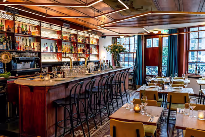 V&A Bar Bistro - 8