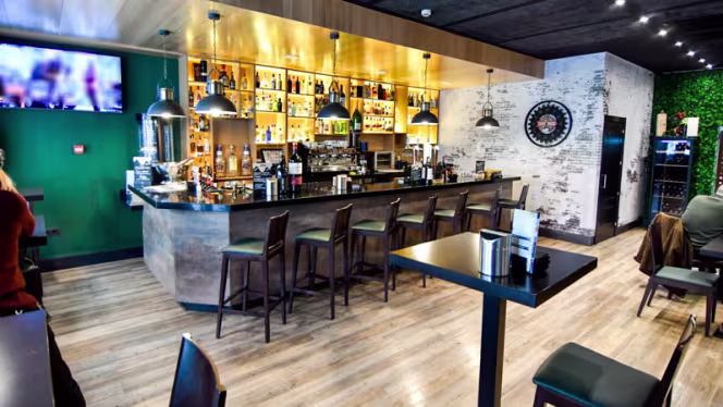 Urban Gastro Lounge - 4