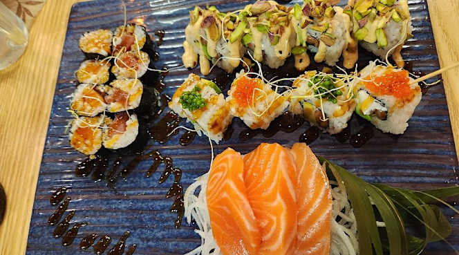 Love Sushi & Ramen - Waterloo - 6