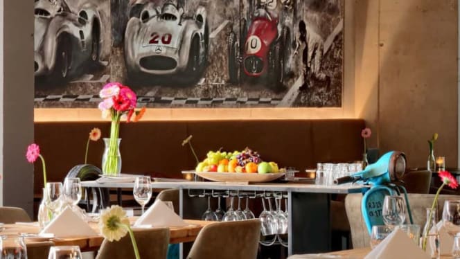 Pick-Up Restaurant - 3