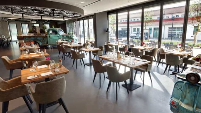 Pick-Up Restaurant - 9