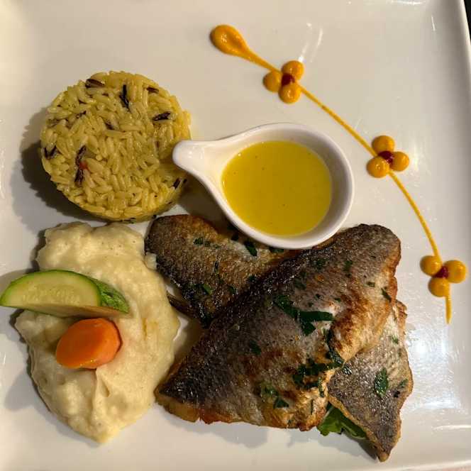 Almira Restaurant - 5