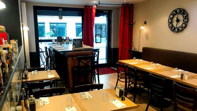 Godo Pizzeria Bistrot Bar - 8