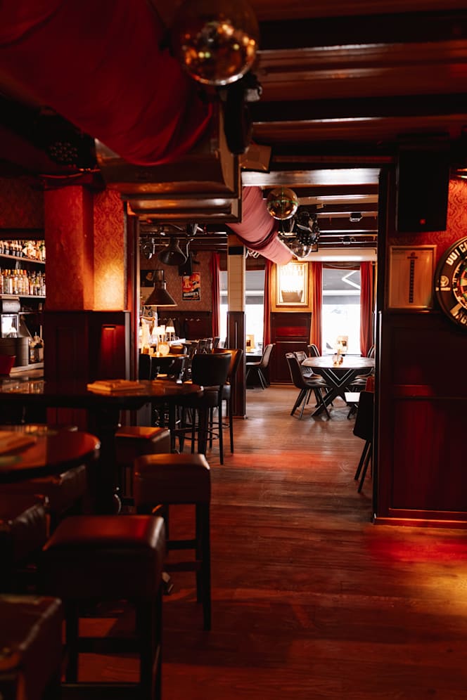 Dutch Pub de Zaak - 2