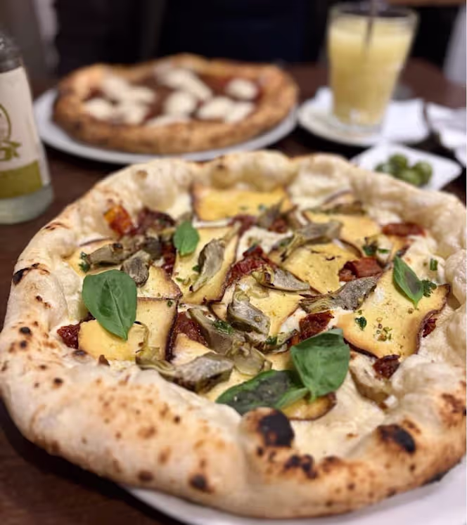 La Stella Nera - Vegan Pizzeria - 9