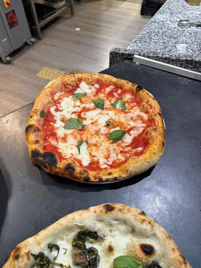 Vibe Cusano Milanino Pizzeria - 2