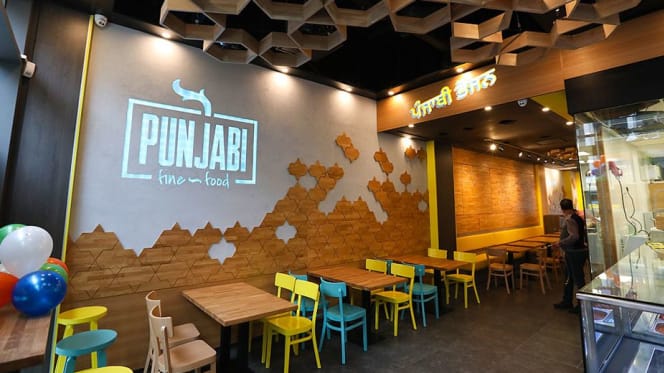 Punjabi Food Stadhuisplein - Rotterdam - 6