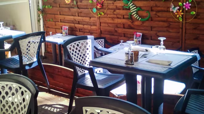 Le Petit Tonneau - 1