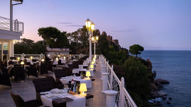 Almaris Restaurant - 3