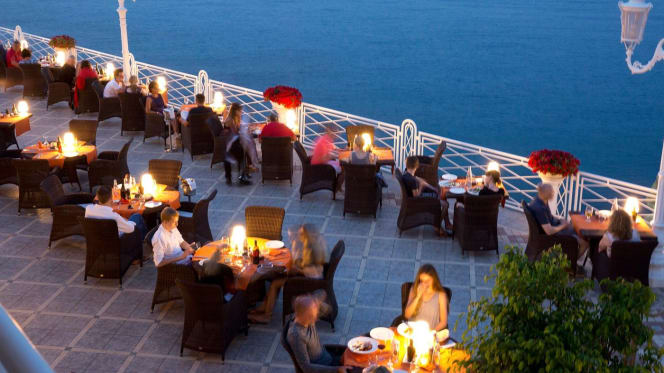 Almaris Restaurant - 2