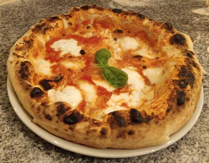 Cornicione Pizzeria - 5