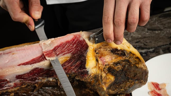 Jamón-Prosciutteria Iberica & Dispenseria alcolica - 0