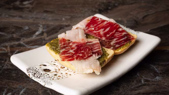 Jamón-Prosciutteria Iberica & Dispenseria alcolica - 8