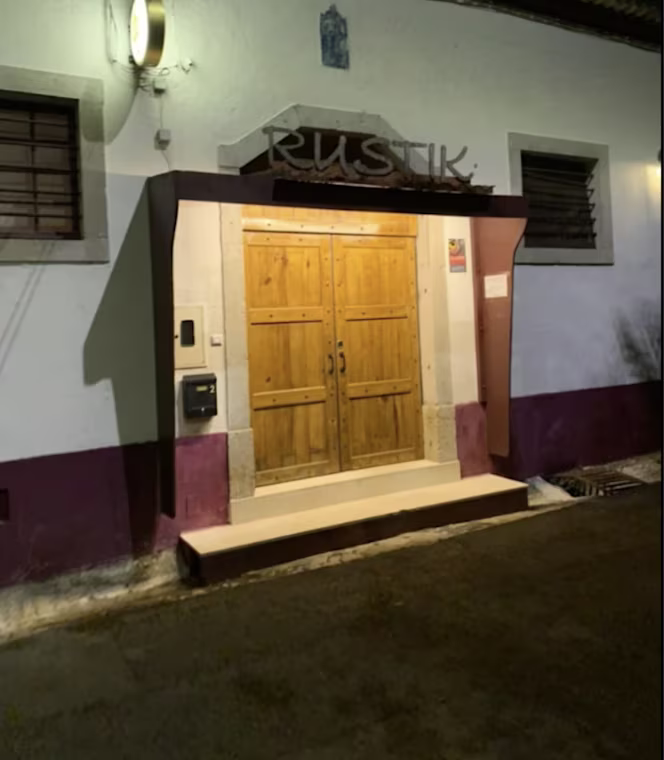 Rustik Pub - 3