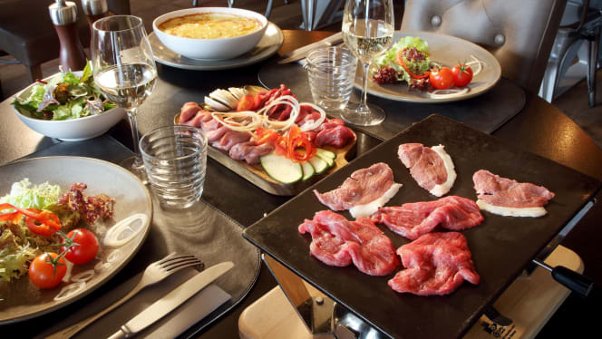 Restaurant La Cave, Spécialités Savoyardes - 2