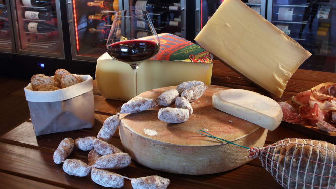 Restaurant La Cave, Spécialités Savoyardes - 1