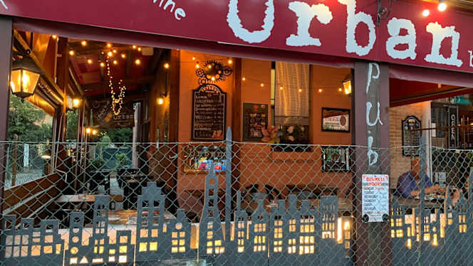 Urban Brat Pub - 3